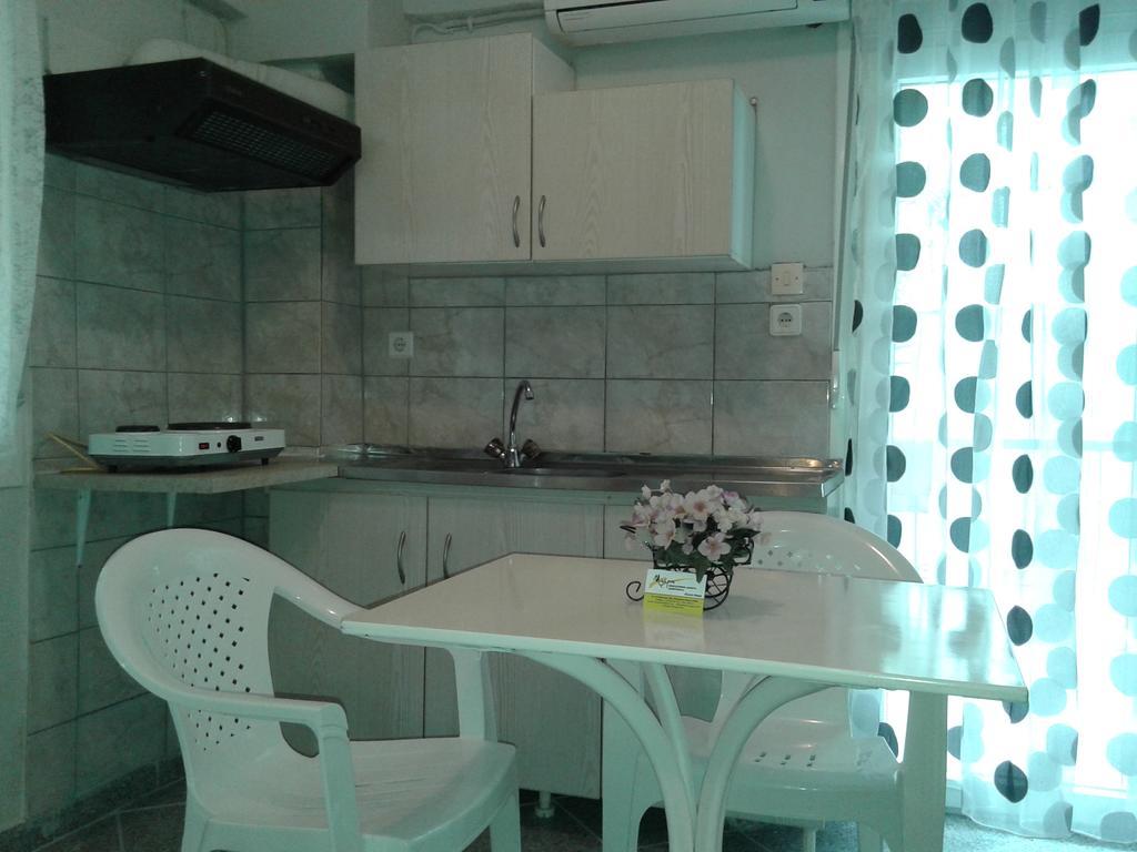 Mary Apartments Platamon Exterior foto